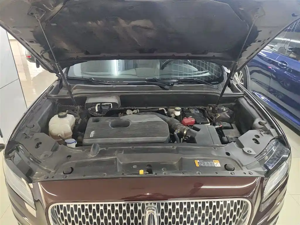 Voyager imported 2019 2.0T two-wheel drive exclusive version, National VI купить на сайте DeffCars