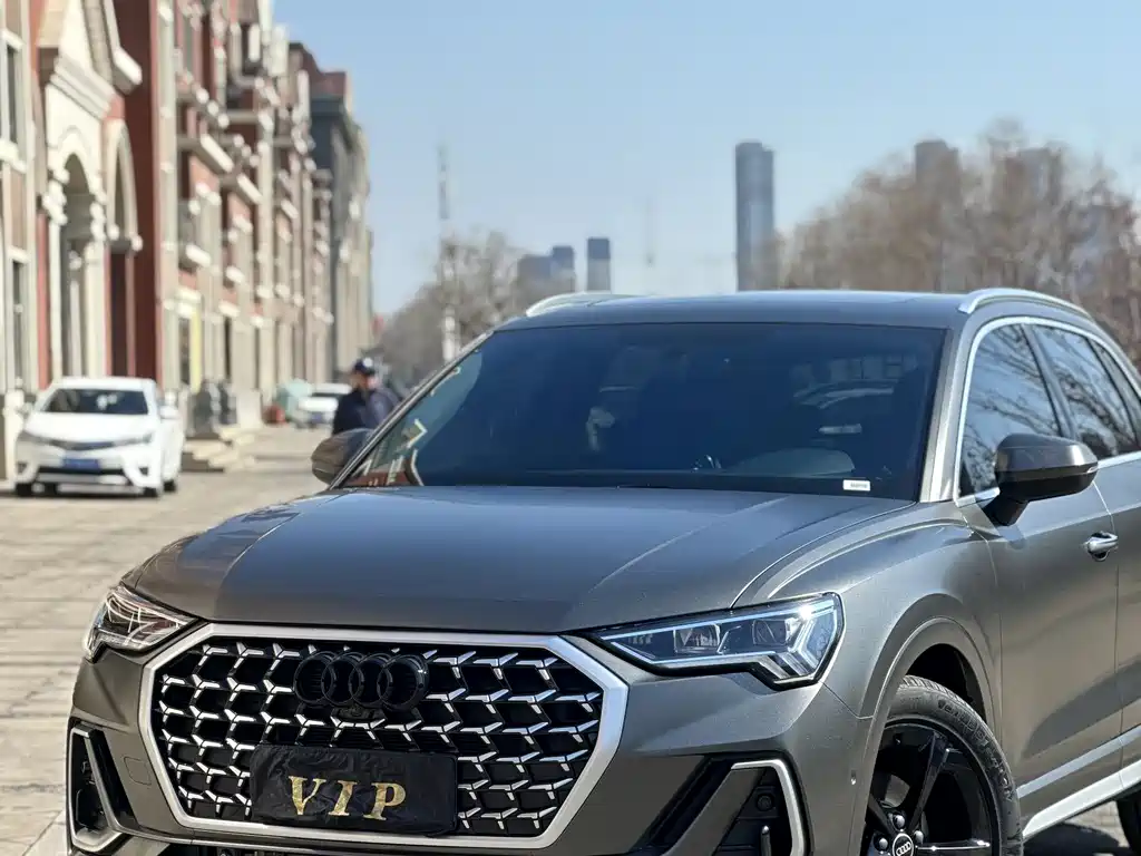 Audi Q3 2025 quattro 45th anniversary collector's edition 35TFSI fashionable and dynamic купить на сайте DeffCars