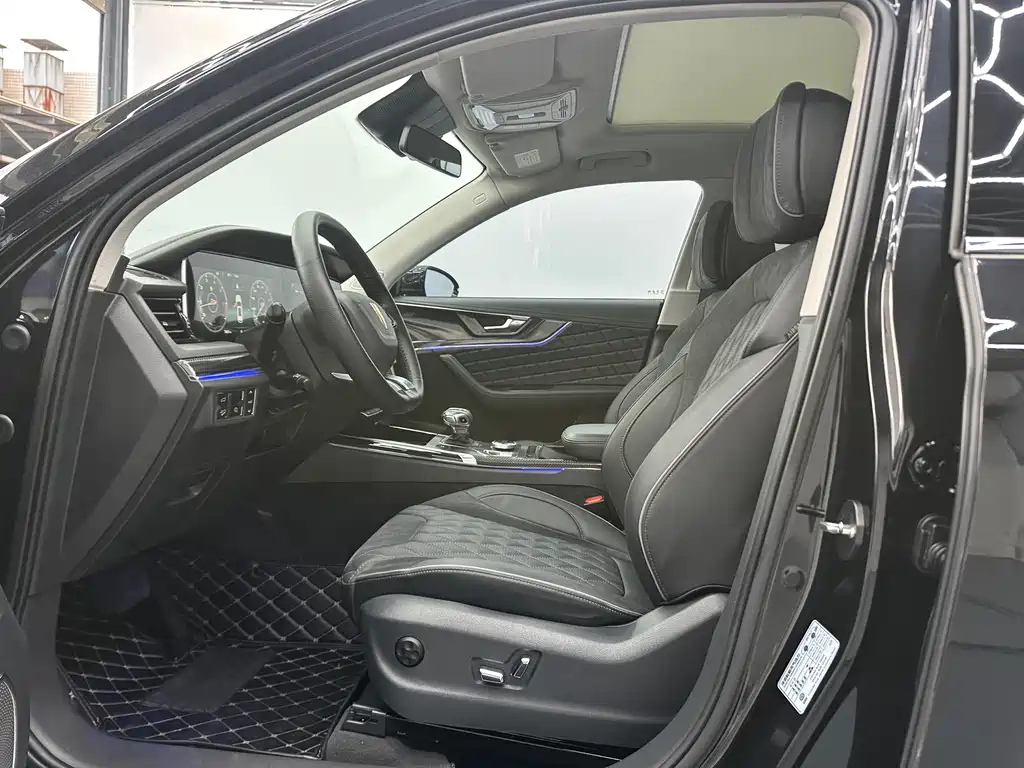Hongqi HS5 2019 2.0T Zhilian Qixiang four-wheel drive version купить на сайте DeffCars