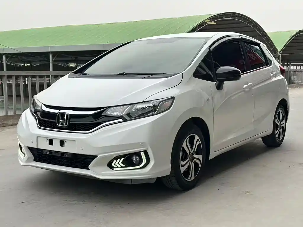 Fit 2018 1.5L CVT Comfort Edition купить на сайте DeffCars
