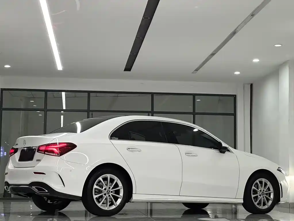 Mercedes-Benz A-Class 2021 A 200 L Sports Sedan Fashionable купить на сайте DeffCars