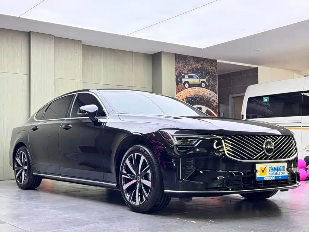 Volvo S90 2026 B5 Zhiyi Luxury Edition купить на сайте DeffCars