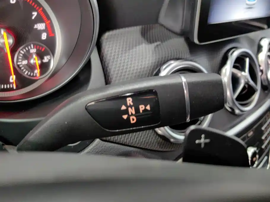 Mercedes-Benz GLA 2018 GLA 200 Fashion Model купить на сайте DeffCars