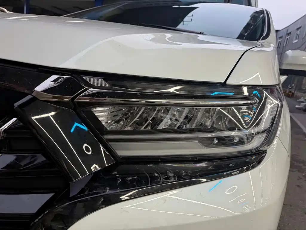 Alison 2022 2.0L e:HEV Deluxe Edition купить на сайте DeffCars