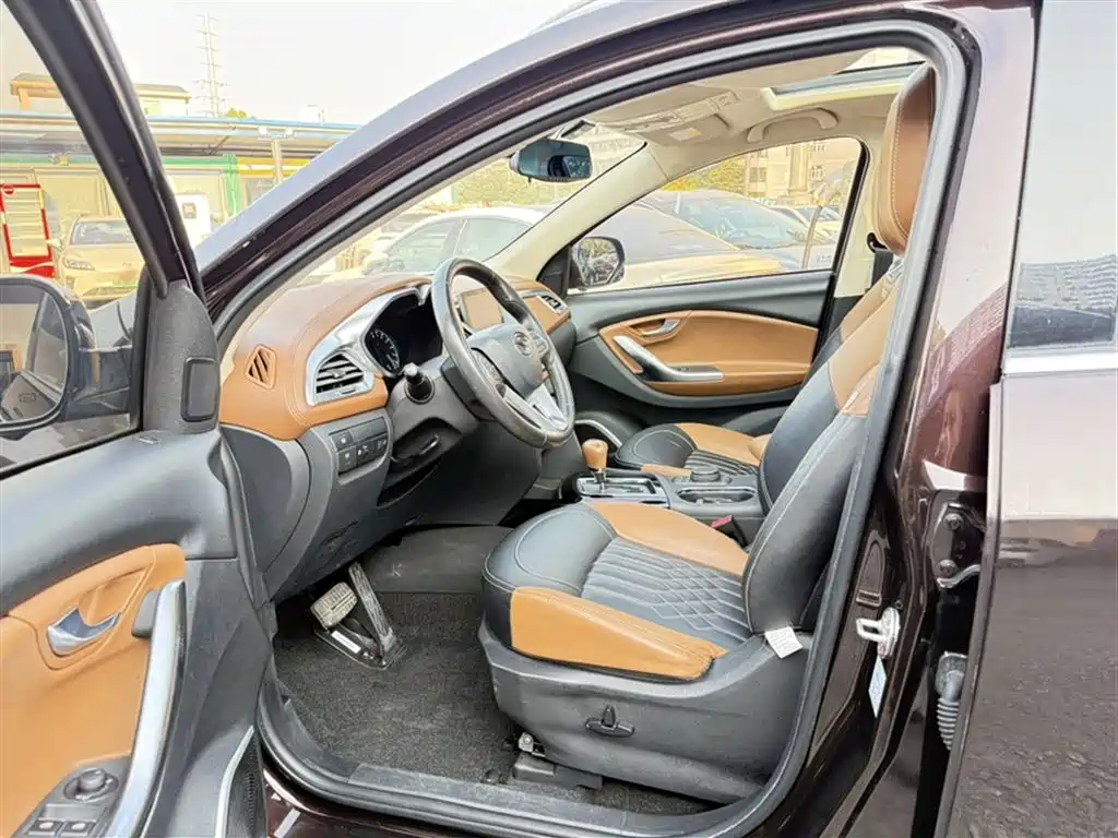 Southeast DX7 2018 1.5T automatic luxury model купить на сайте DeffCars