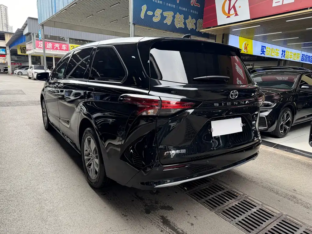 SIENNA 2024 2.5L Hybrid Deluxe Edition купить на сайте DeffCars