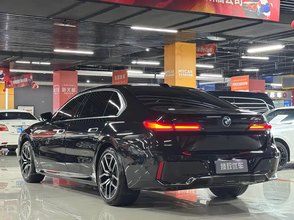BMW 7 Series 2023 735Li M Sports Package купить на сайте DeffCars