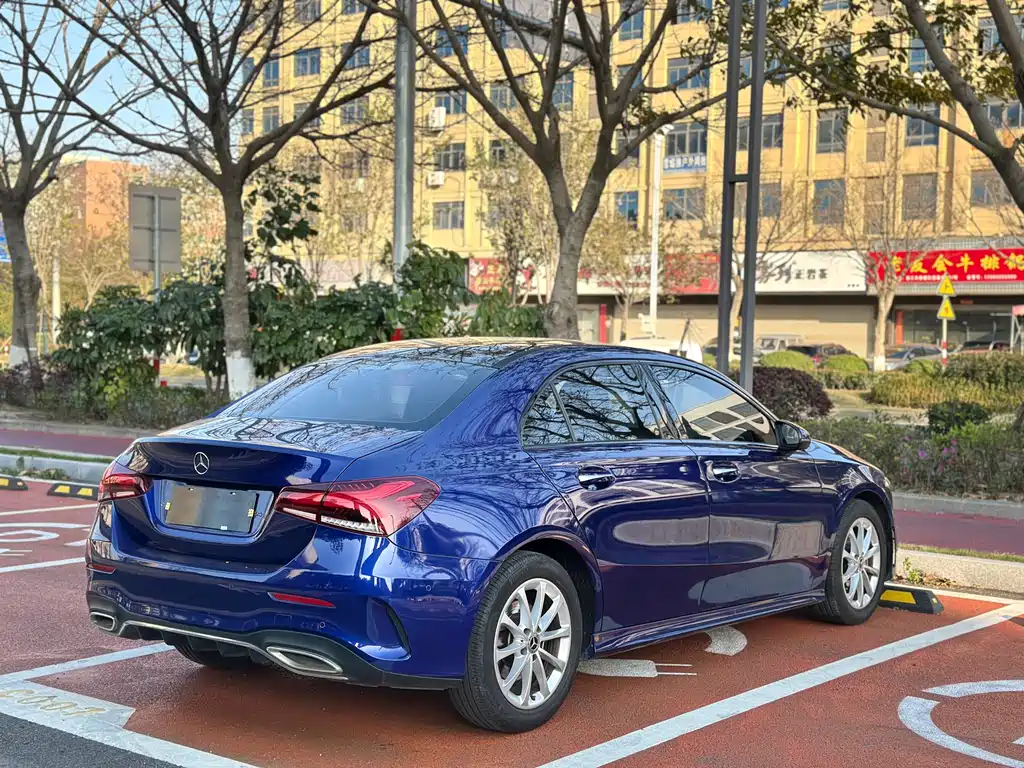 Mercedes-Benz A-Class 2020 Facelift A 200 L Sports Sedan Fashionable купить на сайте DeffCars
