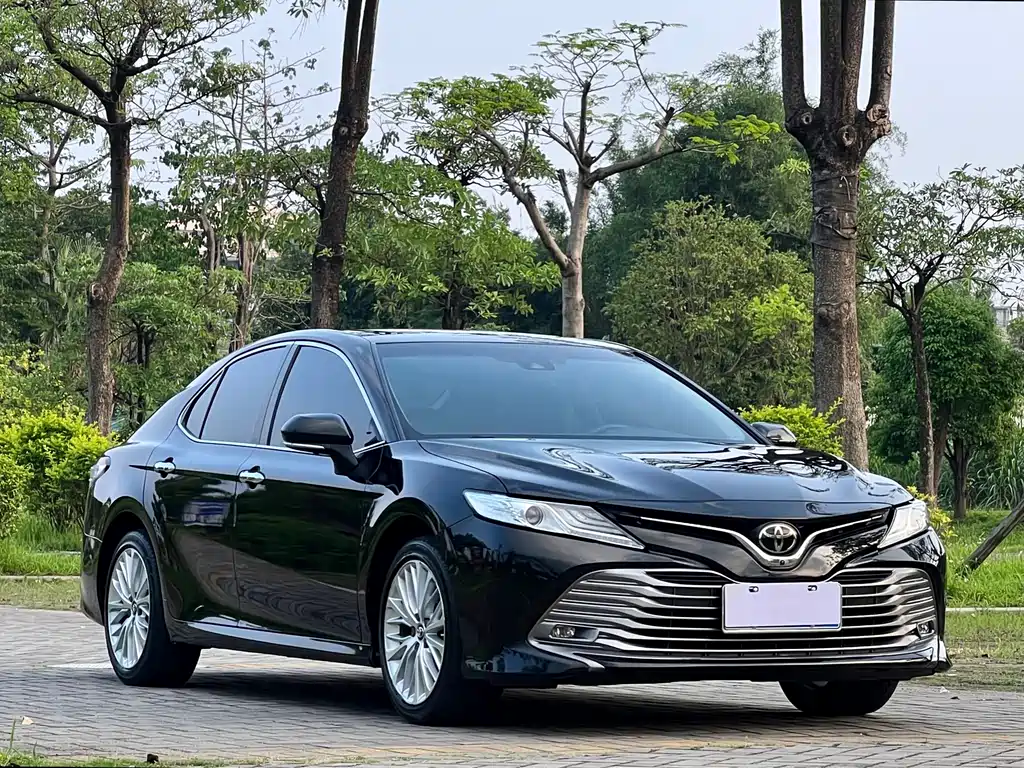 Camry 2018 2.5G Deluxe Edition купить на сайте DeffCars
