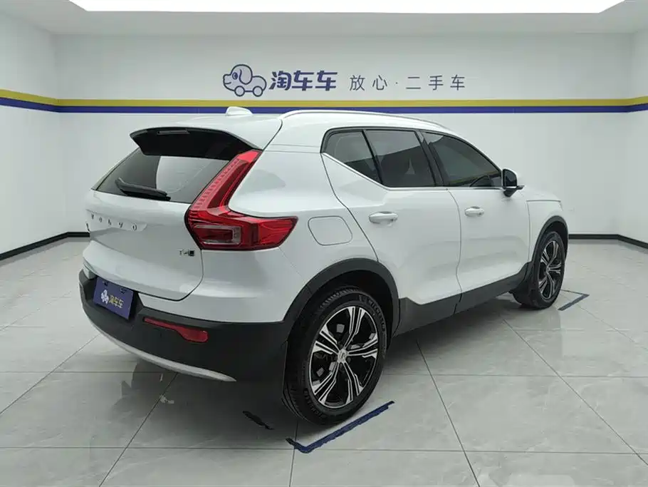 Volvo XC40 2021 T4 four-wheel drive Zhiyuan Deluxe Edition купить на сайте DeffCars