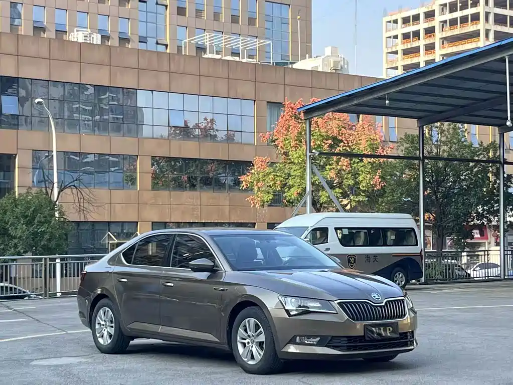 Superb 2016 TSI280 DSG forward version купить на сайте DeffCars