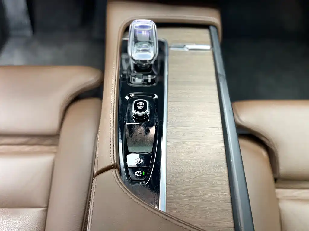 Volvo S90 2025 B5 Zhiyuan Luxury Edition купить на сайте DeffCars