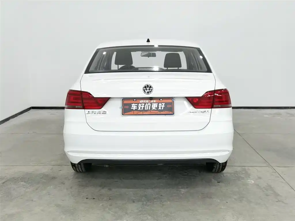 Santana 2018 1.5L Manual Fashion Edition купить на сайте DeffCars