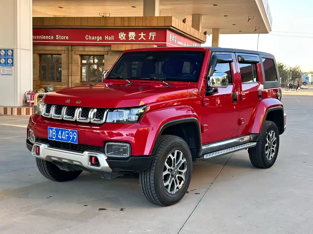 Beijing off-road BJ40 2020 2.0T automatic four-wheel drive city hunter version supreme type купить на сайте DeffCars