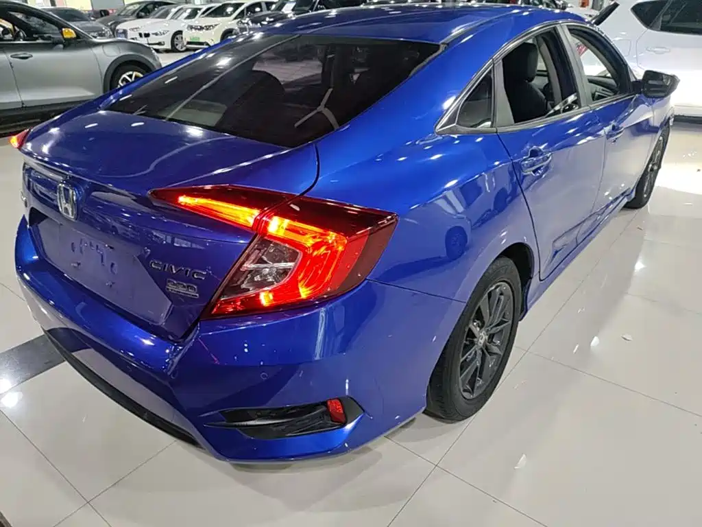 Civic 2019 220TURBO CVT Dynamic Edition National VI купить на сайте DeffCars