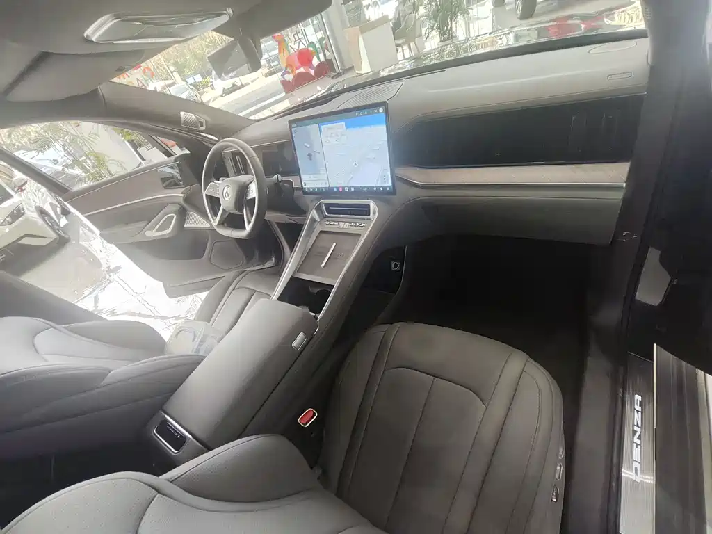 Denza N9 2025 flagship model купить на сайте DeffCars