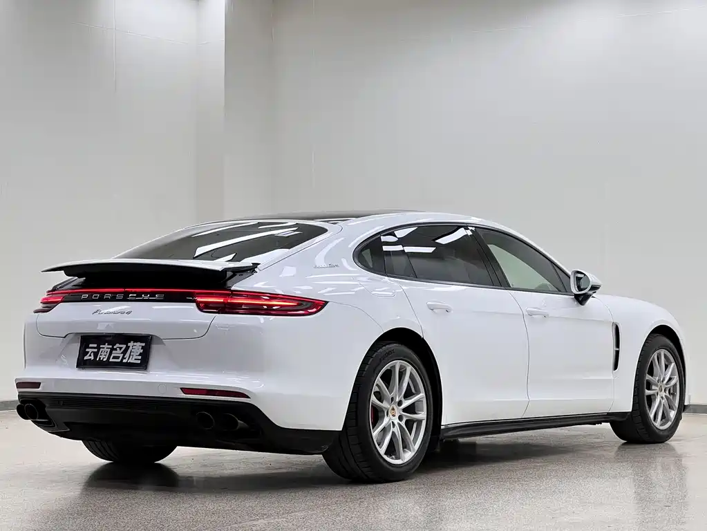 Panamera 2017 Panamera 4 Executive Extended Edition 3.0T купить на сайте DeffCars