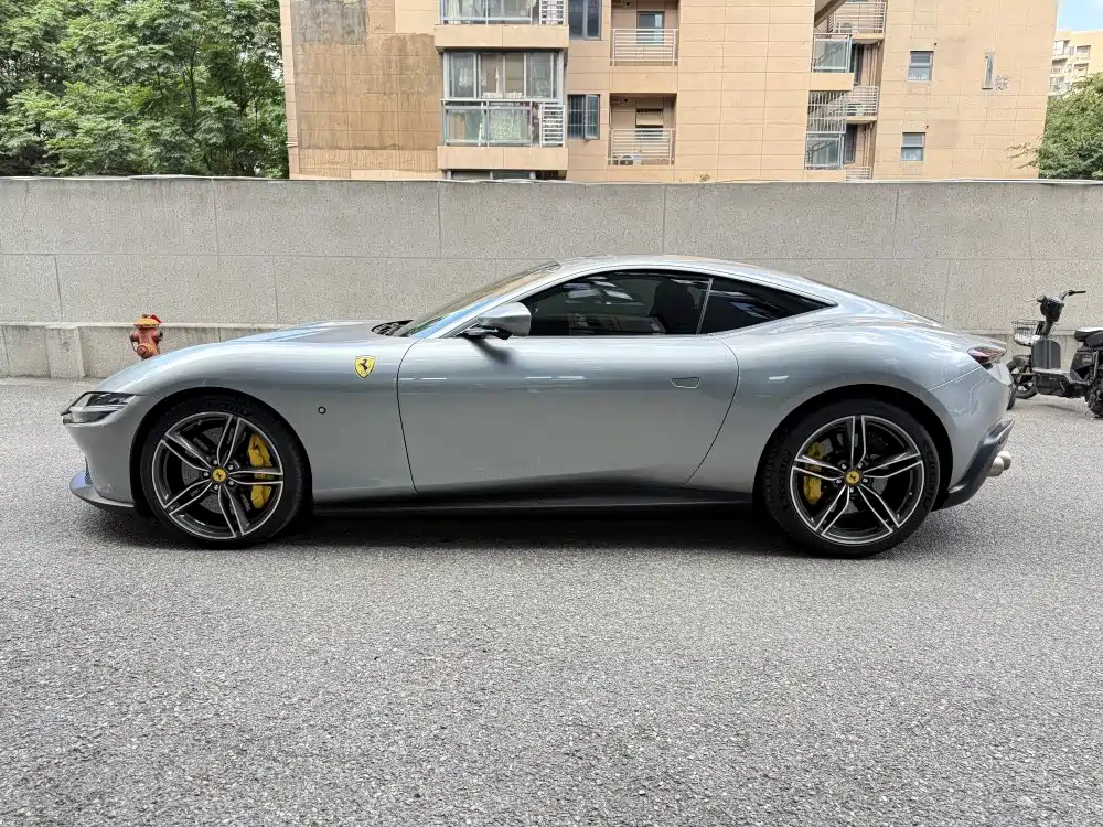 Roma 2020 3.9T V8 купить на сайте DeffCars