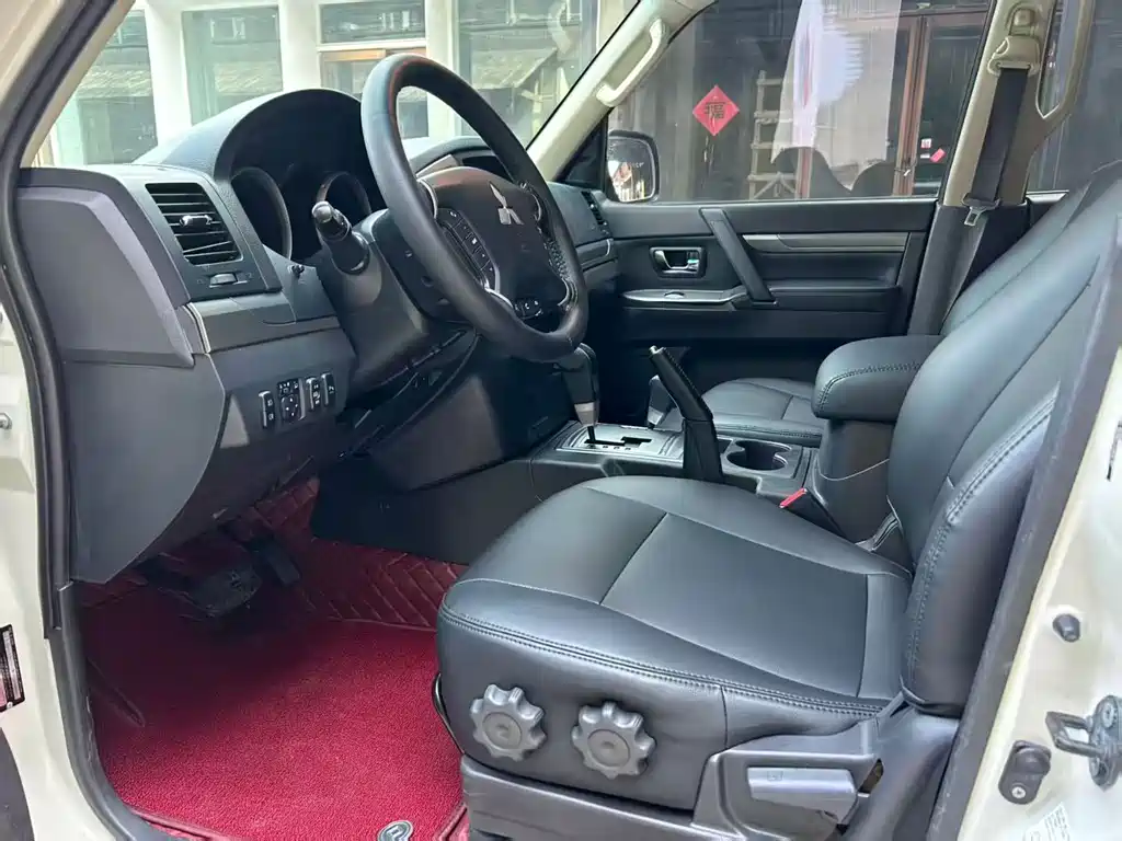 Pajero imported 2020 3.0L automatic comfort version купить на сайте DeffCars