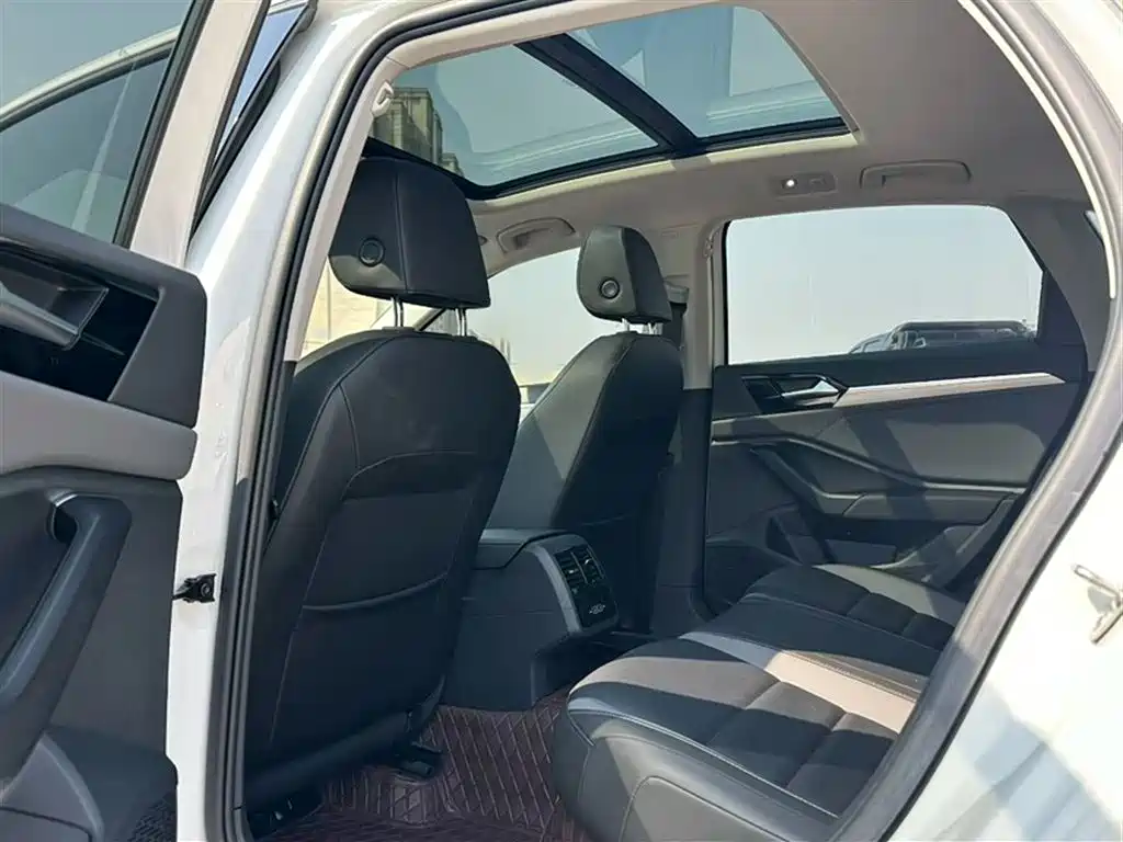 Sagitar 2022 280TSI DSG Flyover Edition купить на сайте DeffCars