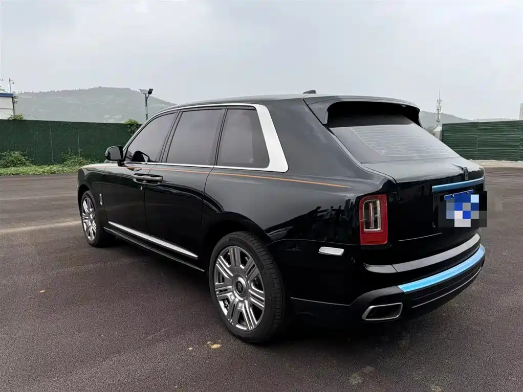 Cullinan 2024 four-seat version купить на сайте DeffCars