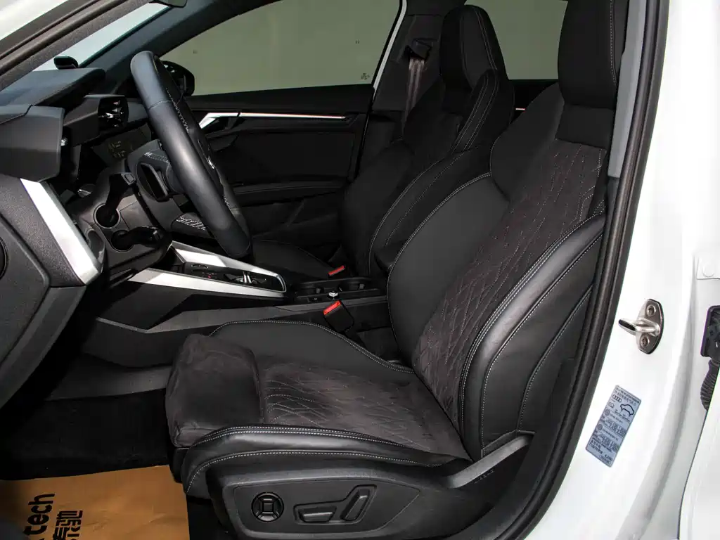 Audi A3 2024 Sportback 35 TFSI luxury sports model купить на сайте DeffCars