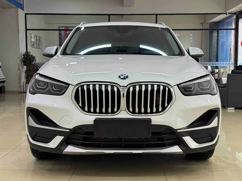 BMW X1 2021 sDrive20Li Exclusive Model купить на сайте DeffCars