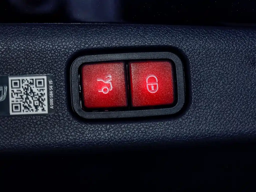 Mercedes-Benz E-Class 2025 facelift E 300 L luxury model купить на сайте DeffCars