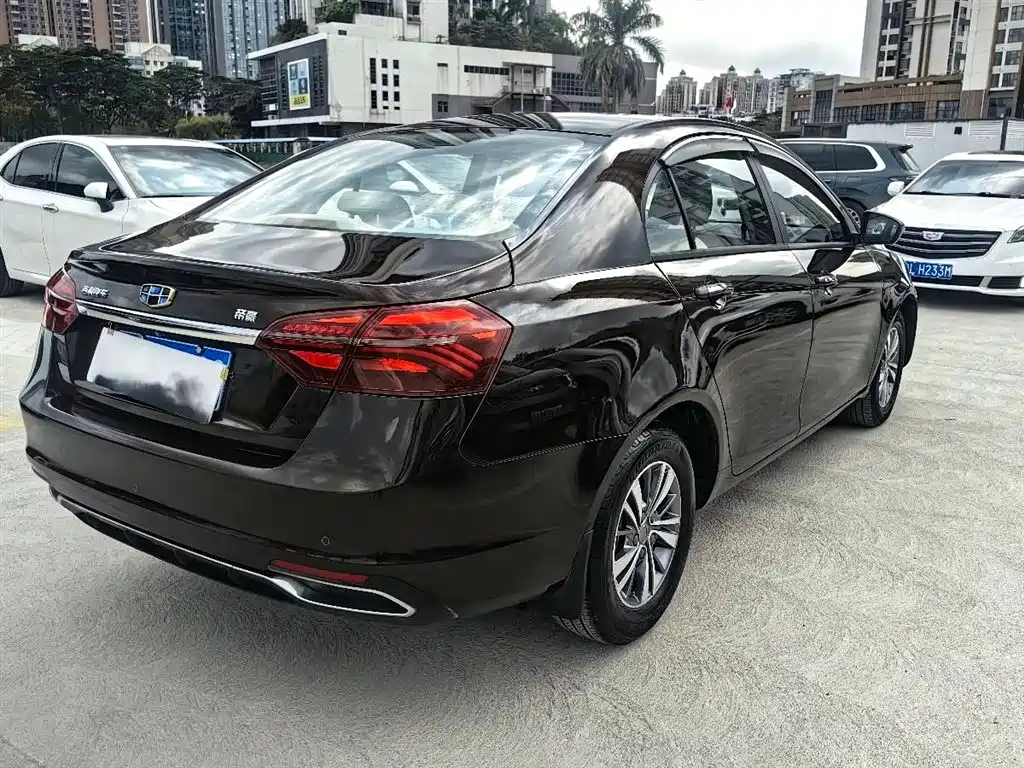 Emgrand 2018 1.5L CVT luxury model купить на сайте DeffCars
