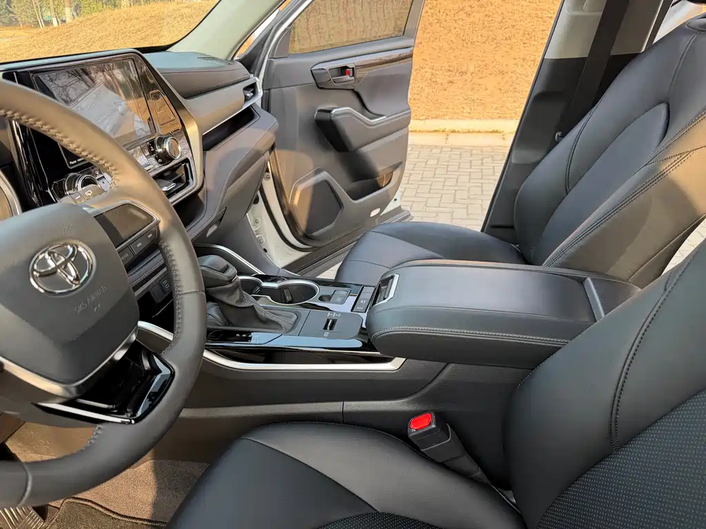 Highlander 2024 2.5L smart electric hybrid dual-engine two-wheel drive elite version 5 seats купить на сайте DeffCars
