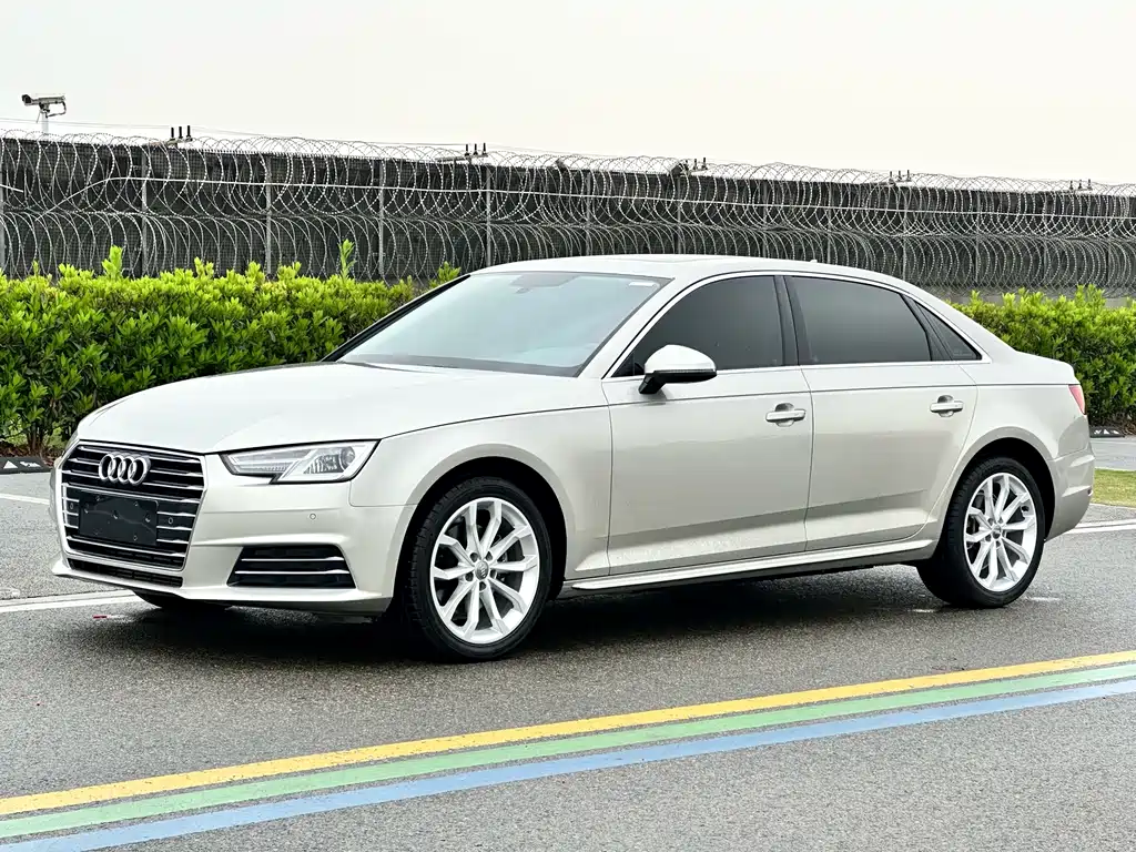Audi A4L 2018 30th Anniversary Model 40 TFSI Enterprising купить на сайте DeffCars