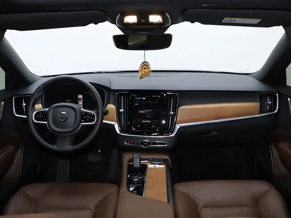 Volvo S90 2024 B5 Zhiyi Luxury Edition купить на сайте DeffCars
