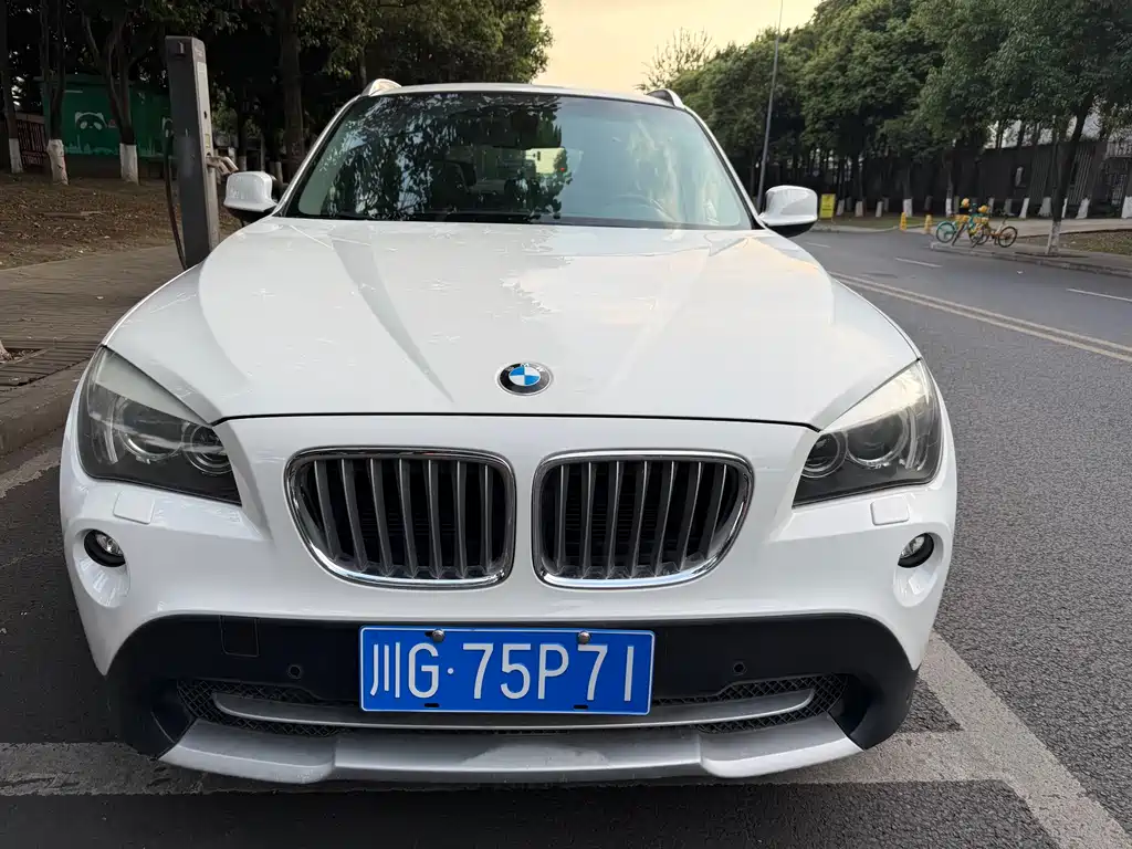 BMW X1 2012 xDrive28i luxury model купить на сайте DeffCars