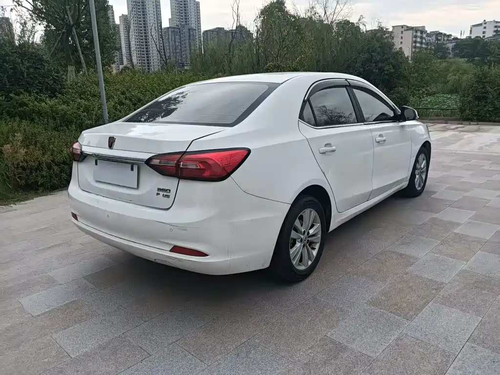 Roewe 360 ​​2018 PLUS 1.5L Automatic Deluxe Edition купить на сайте DeffCars