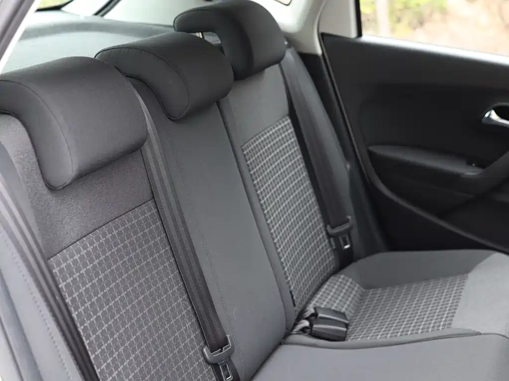 Polo 2016 1.6L automatic comfort model купить на сайте DeffCars
