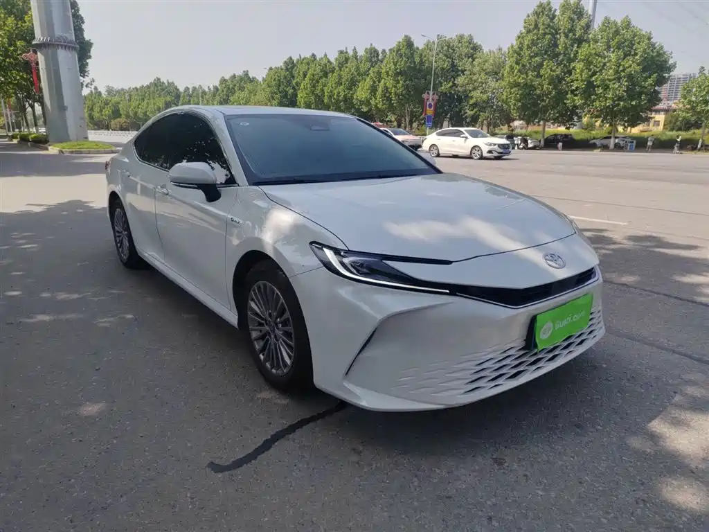 Camry 2024 Dual Engine 2.0HE Elite Edition купить на сайте DeffCars