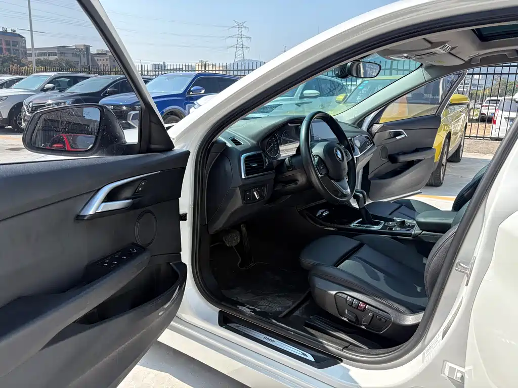 BMW 1 Series 2017 118i Sports купить на сайте DeffCars