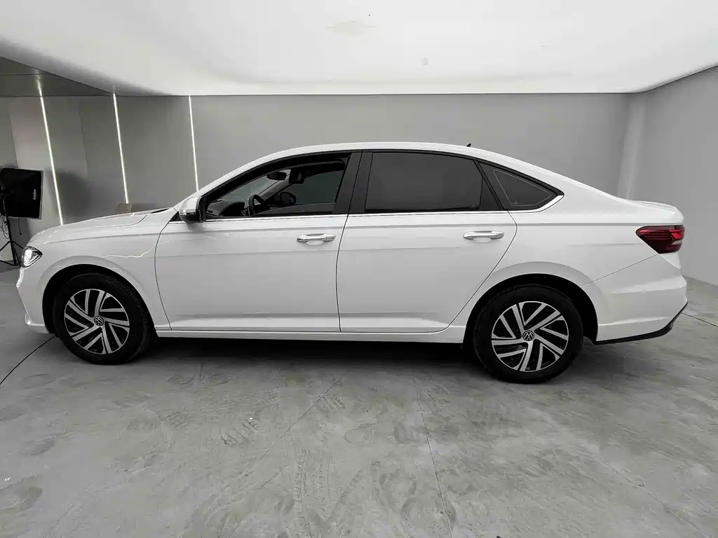 Lavida 2023 1.5L automatic full version купить на сайте DeffCars