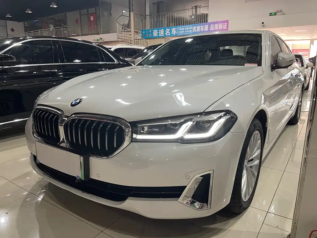 BMW 5 Series New Energy 2021 535Le Luxury Package купить на сайте DeffCars