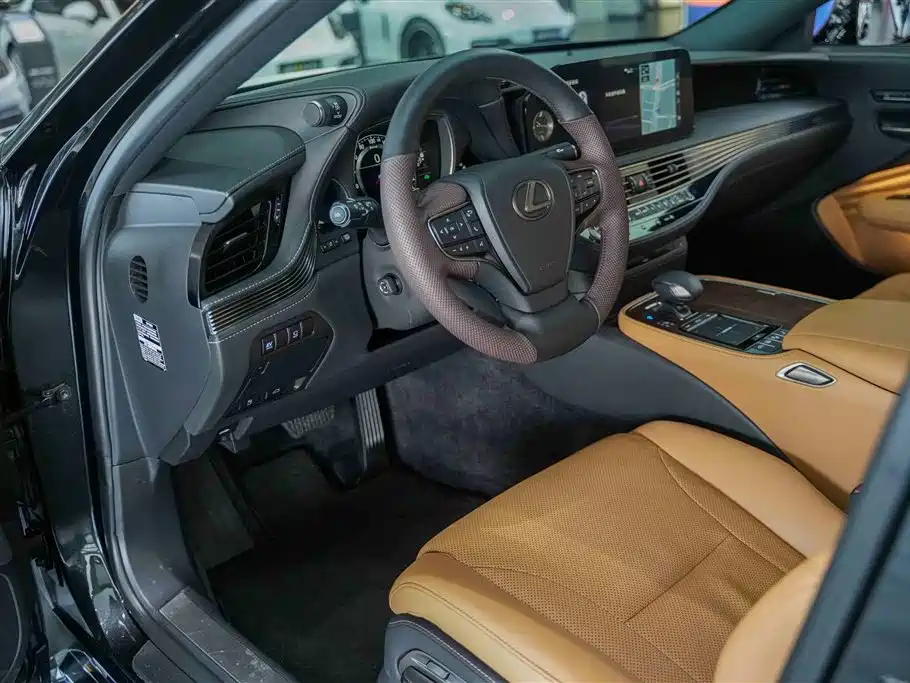 Lexus LS 2021 500h Excellence Edition купить на сайте DeffCars
