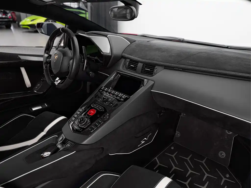 Aventador 2015 LP 750-4 Superveloce купить на сайте DeffCars