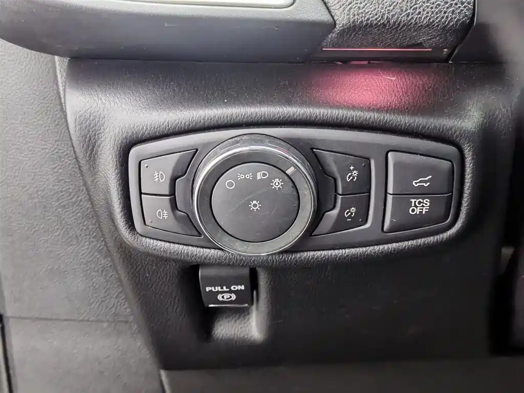 Voyager imported 2019 2.7T four-wheel drive premium version, National VI купить на сайте DeffCars