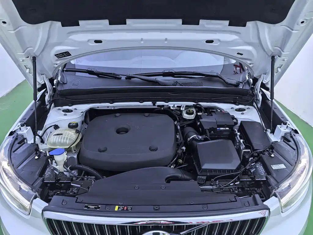 Volvo XC40 2020 T4 four-wheel drive Zhiyuan Deluxe Edition купить на сайте DeffCars