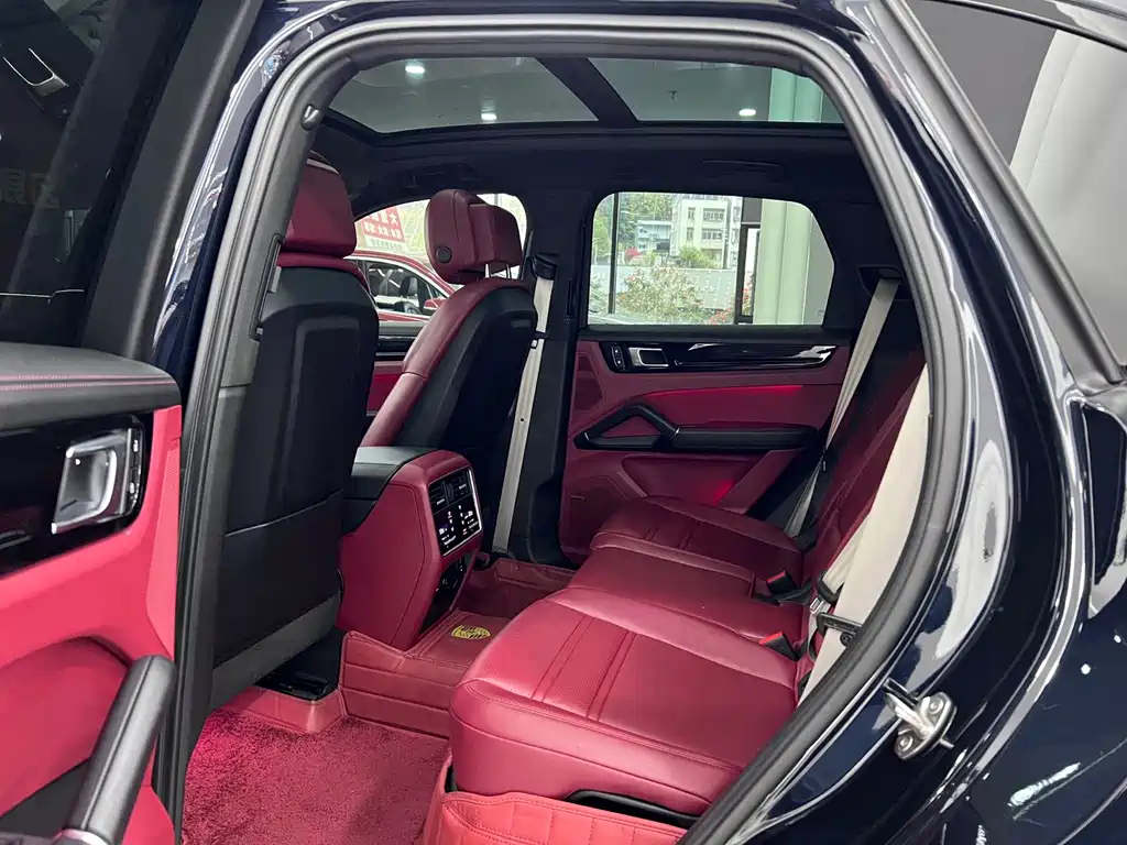 Cayenne 2023 Cayenne 3.0T Platinum Edition купить на сайте DeffCars