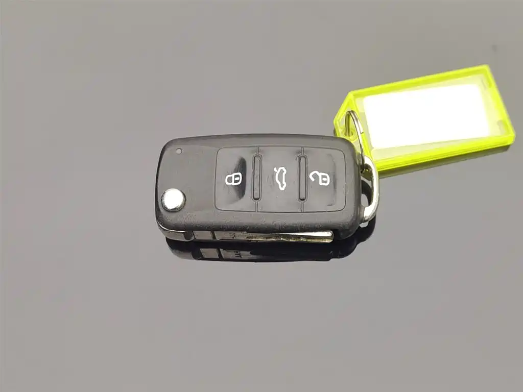 Lavida 2017 1.6L automatic fashion version купить на сайте DeffCars