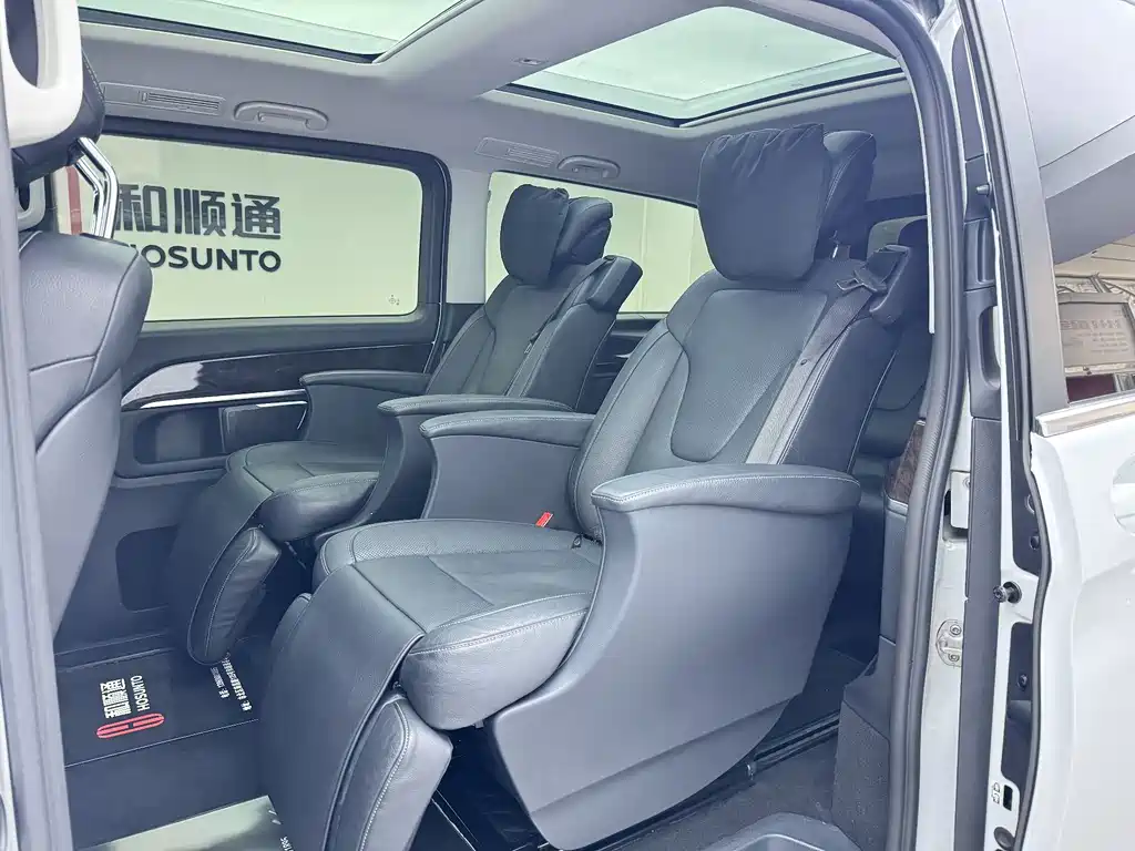 Mercedes-Benz V-Class 2017 V 260 L Premium Extended Edition купить на сайте DeffCars