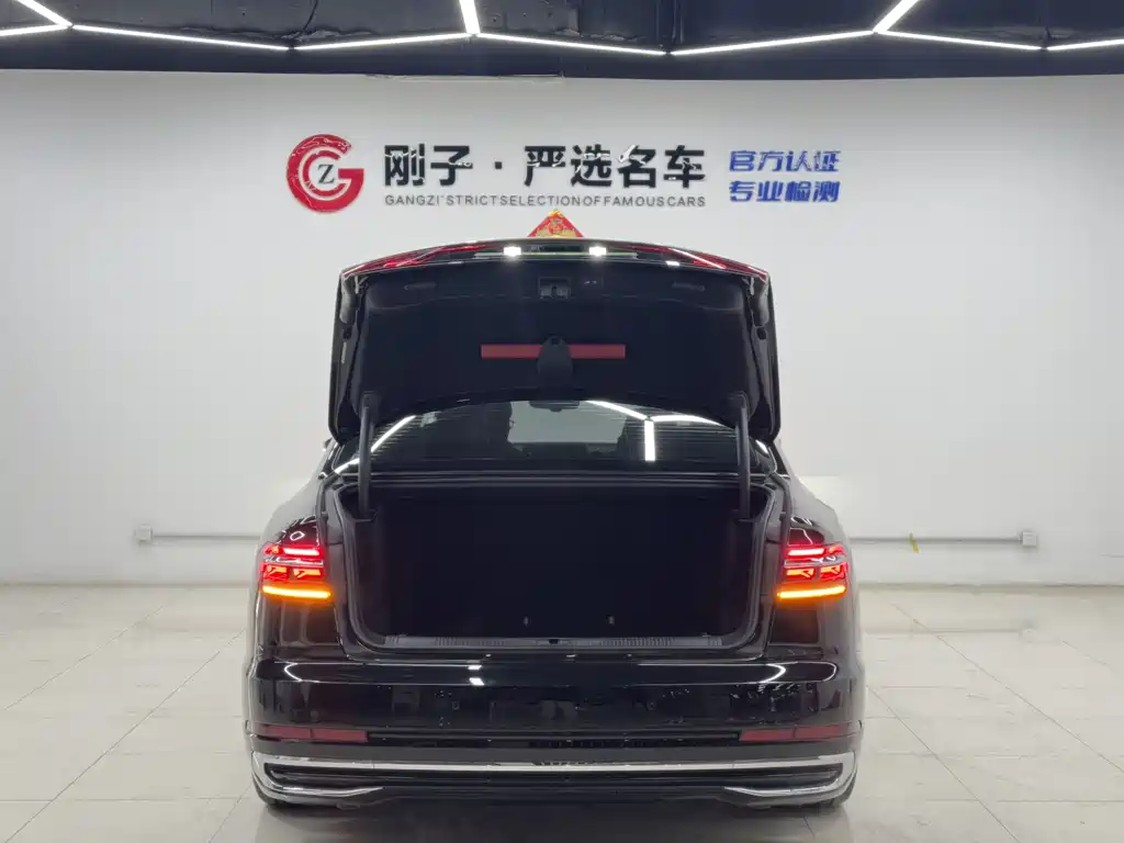 Audi A8 2023 A8L 50 TFSI quattro Premium Selection купить на сайте DeffCars