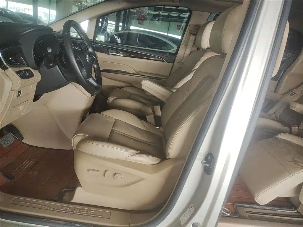 Buick GL8 2017 ES 28T luxury model National V купить на сайте DeffCars
