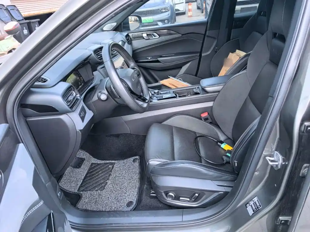 Lynk & Co 03 2022 2.0TD DCT Pro купить на сайте DeffCars
