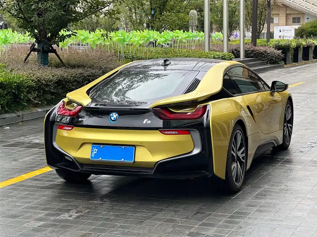 BMW i8 2016 Protonic Red Limited Edition купить на сайте DeffCars